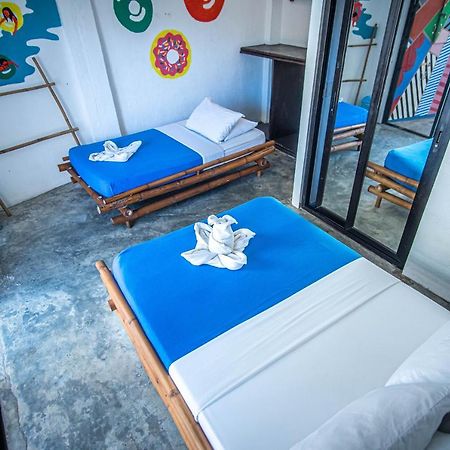 Mad Monkey Hostel Boracay Boracay Island Exterior foto